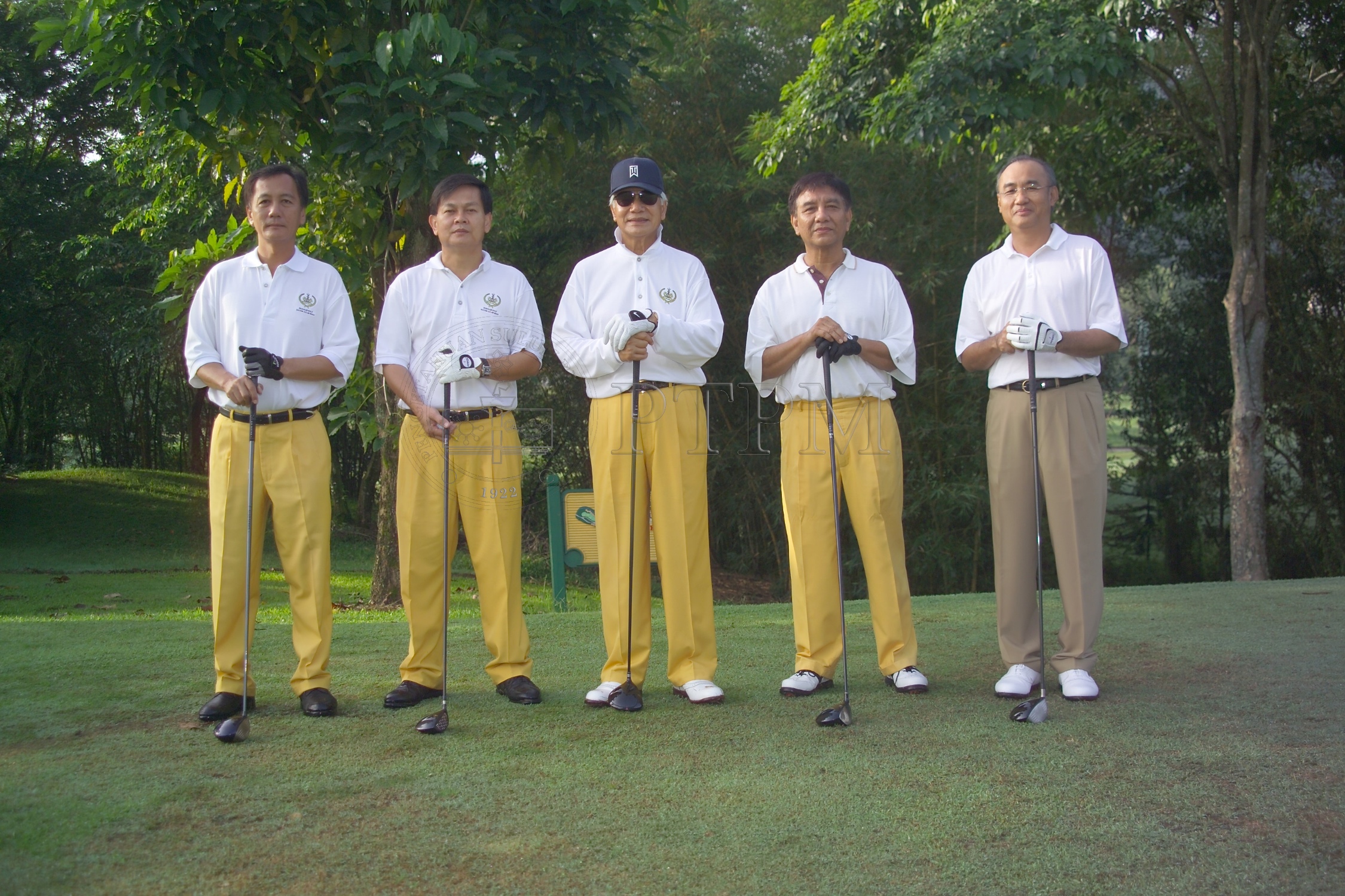 PTPM 04 17 golf D8XZ4704